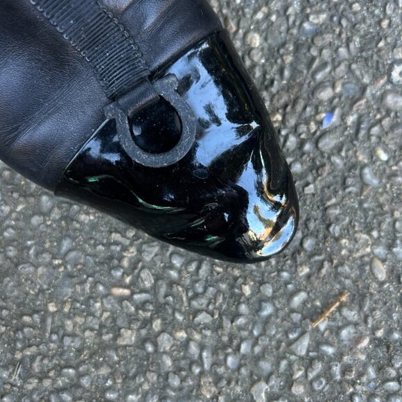 Salvatore Ferragamo Gancini Leather Paton Pointed Toe Bootie Boots Black Sz 8 - Picture 8 of 11